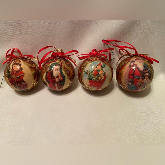 Vintage Set of 4 Victorian Old World Paper Mache Christmas Ornaments Balls - Picture 1 of 6